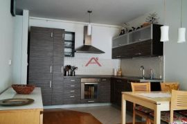 Zagreb, Trokut , namješten 3- sobni stan 75,62 m2  + parkirno mjesto, Novi Zagreb - Zapad, Appartement