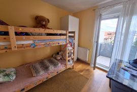 Zagreb, Trokut , namješten 3- sobni stan 75,62 m2  + parkirno mjesto, Novi Zagreb - Zapad, Appartement