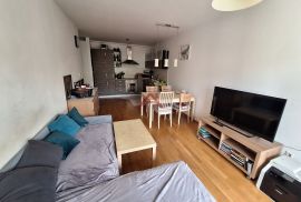 Zagreb, Trokut , namješten 3- sobni stan 75,62 m2  + parkirno mjesto, Novi Zagreb - Zapad, Appartement