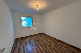 Luksuzni apartman, Vir, Flat