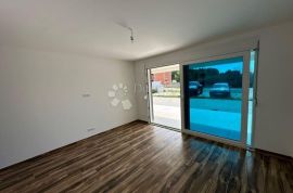 Luksuzni apartman, Vir, Διαμέρισμα