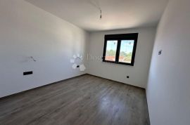 Luksuzni apartman na moru, Vir, Flat