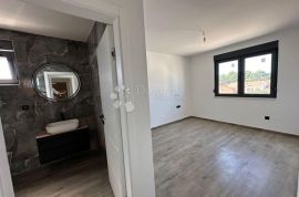 Luksuzni apartman na moru, Vir, Kвартира