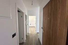 Luksuzni Apartmani privi red do mora, Vir, Appartment