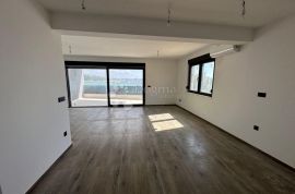 Luksuzni Apartmani na mora, Vir, Flat