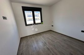 Luksuzni Apartman na moru, Vir, Wohnung