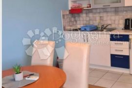 SRIMA, apartman 100 metara od mora, Vodice, Appartment