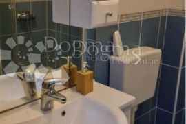 SRIMA, apartman 100 metara od mora, Vodice, Wohnung