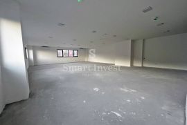 MATULJI, poslovni prostor od 200 m2 za najam, Matulji, Gewerbeimmobilie