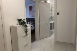 Opatija, 2S+DB stan za najam s garažom, na mirnij lokaciji, Opatija, Appartement