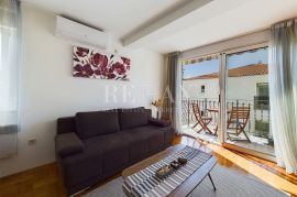 Crikvenica - stan drugi red do mora, Crikvenica, Appartment