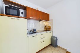 Crikvenica - stan drugi red do mora, Crikvenica, Appartment