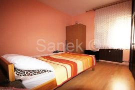 Trosoban stan u centru Samobora, Samobor, Appartement