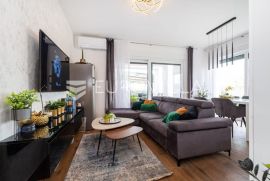 Zaton, Nin, moderan dvosoban stan u prizemlju s vrtom, Nin, Appartment