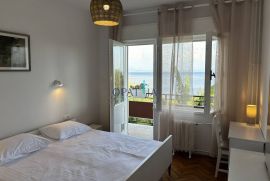 Stan u Ičićima, 104.00 m2, 200 metara od mora s prekrasnim pogledom na Kvarner (iznajmljivanje), Opatija - Okolica, Wohnung