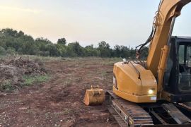 Građevinsko zemljište komercijalne namjene, Šišan, Istra, Ližnjan, Land