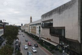 Titulo, Banja Luka, Propriedade comercial