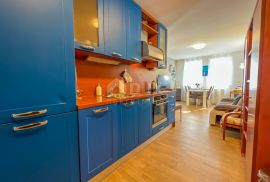 OPATIJA, CENTAR - predivan stan 2S+DB s terasom i parkingom u centru Opatije, 150m od glavne ulice, Opatija, Appartment