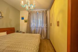 OPATIJA, CENTAR - predivan stan 2S+DB s terasom i parkingom u centru Opatije, 150m od glavne ulice, Opatija, Appartment