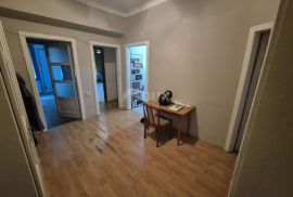 PULA, CENTAR - Stan sa 4 spavaće sobe, terasa, Pula, Apartamento