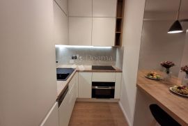 Dizajnerski studio apartman u poslovnom centru Raba!!! Samo kod nas!, Rab, Appartamento