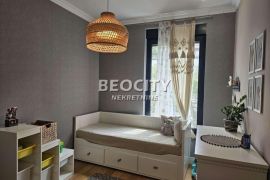 Novi Sad, Centar, Radnička, 4.0, 130m2, Novi Sad - grad, Apartamento