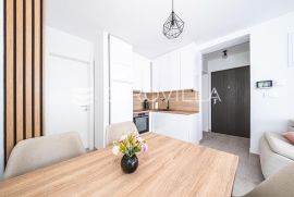 Blato, novouređen trosoban penthouse NKP 68 m2, Zagreb, Appartamento