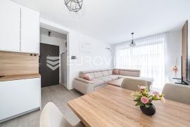 Blato, novouređen trosoban penthouse NKP 68 m2, Zagreb, شقة