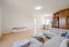 STAN, NAJAM, ZAGREB, REMETE, 118 m2, 4-soban, Maksimir, Flat