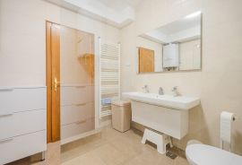 STAN, NAJAM, ZAGREB, REMETE, 118 m2, 4-soban, Maksimir, Flat