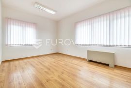 Zagreb, Lučko, najam uredskog prostora u poslovnoj zoni, 450 m2, Zagreb, Propiedad comercial