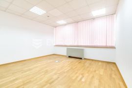 Zagreb, Lučko, najam uredskog prostora u poslovnoj zoni, 450 m2, Zagreb, Gewerbeimmobilie