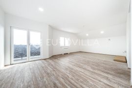 Zagreb, Lučko, dvoetažni četverosoban stan NKP 153 m2, NOVOGRADNJA, Zagreb, Appartment