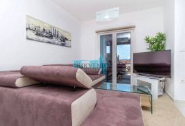 Dramalj - prekrasan stan na 150m do mora, Crikvenica, Appartement