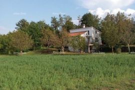 Građevinsko zemljište Prodaje se građevinsko zemljište od 2493 m², Pazin, Pazin, Terreno