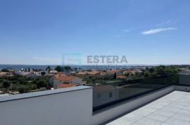 Vir PRODAJA apartman, 97 m2, 3s, 1. kat, 2 parkinga, Vir, Wohnung