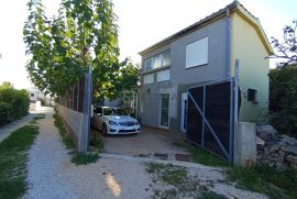 Vir PRODAJA samostojeća kuća, 78 m2, dvije etaže, 2 parkinga, Vir, House