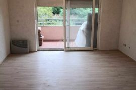 OPATIJA, POBRI - prostrana garsonjera s velikom lođom, Opatija - Okolica, Appartment