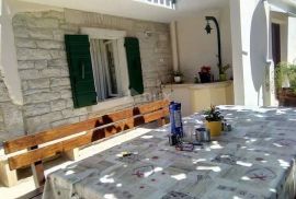 ISTRA, PERUŠKI - Kuća za najam radnika!, Marčana, Maison