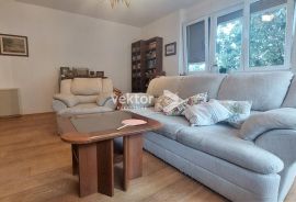 Belveder, uredan 2-soban s balkonom, Rijeka, Apartamento