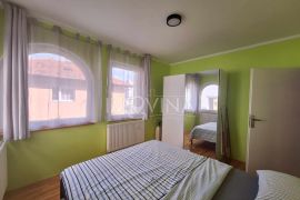 Trosoban stan za najam sa parkingom 56m2, Hrasno, Novo Sarajevo, Appartement