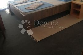 VODICE  4 APARTMANA U ZGRADI BLIZU MORA I CENTRA GRADA, Vodice, Daire