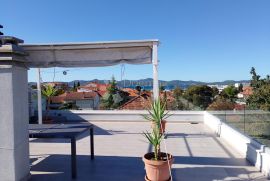 Moderna kuća, 3 stambene jedinice, Borik - Zadar, Zadar, House