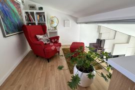 PENTHOUSE grad Krk 130m2, Krk, Apartamento