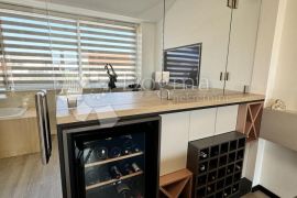 PENTHOUSE grad Krk 130m2, Krk, Kвартира