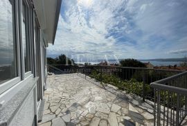 Crikvenica - renovirani stan s pogledom, Crikvenica, Appartment