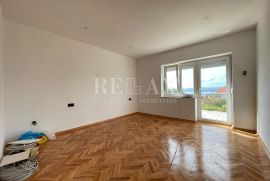 Crikvenica - renovirani stan s pogledom, Crikvenica, Appartement