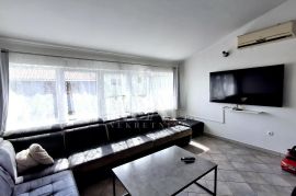 Pula ,Gregovica konforan četverosobni stan 117m2 !, Pula, Apartamento