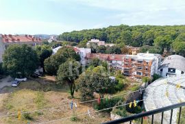 Šijana trosoban stan 83m2 ,kompletno uređen !, Pula, Appartment