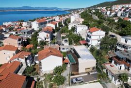 Crikvenica novogradnja ispod magistrale, Crikvenica, Casa